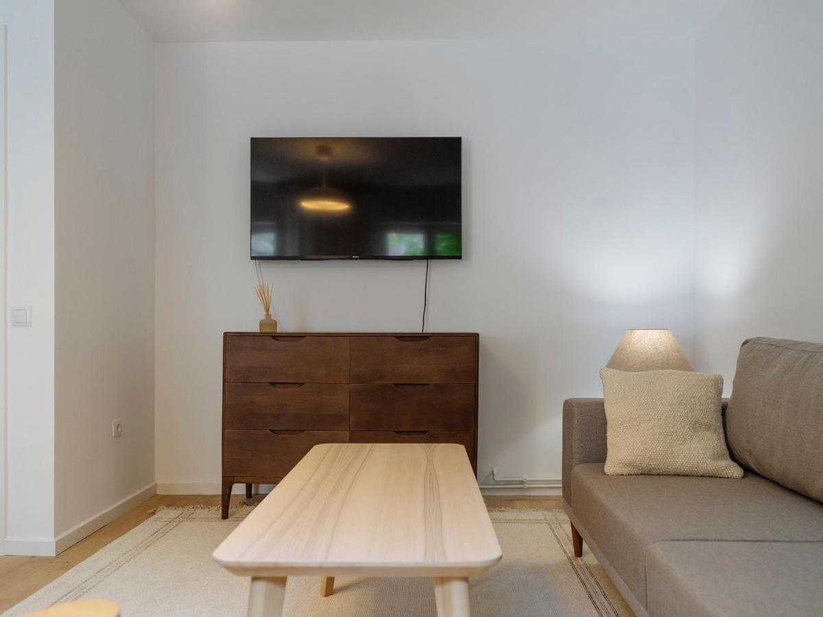 Cozy Central Apartment Near The Forest Брашов Экстерьер фото